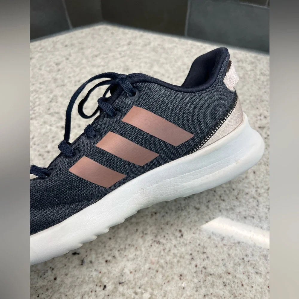 Girls Adidas Cloud Foam Shoes Size 4.5 - Picture 4 of 8